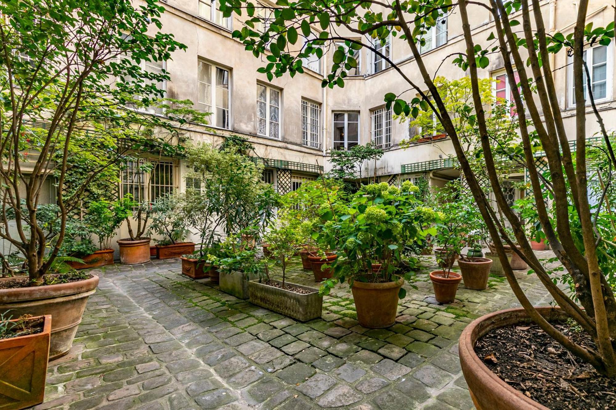 Design And Quiet On Wooded Courtyard ! Appartamento